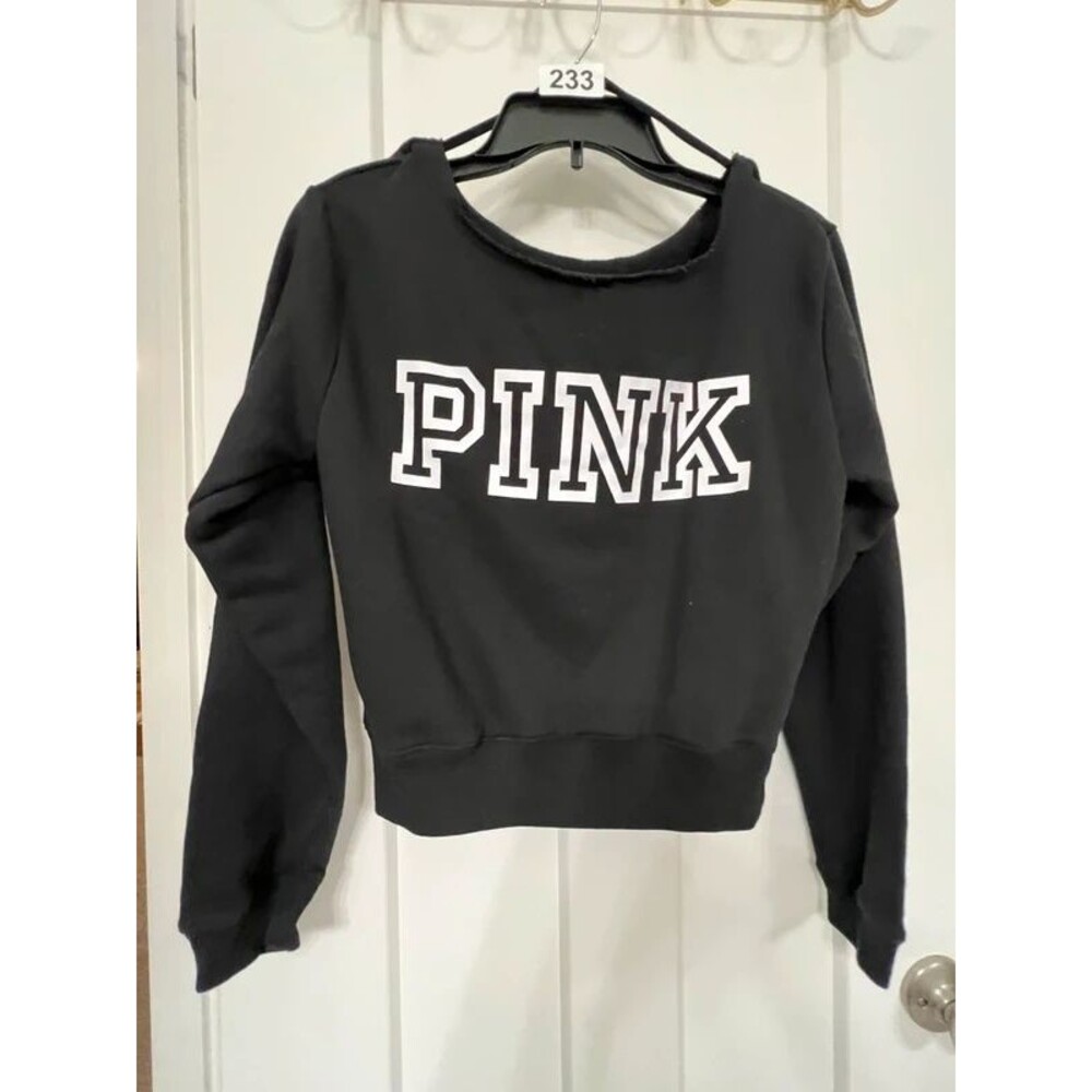 Pink crop top Y2K inspired